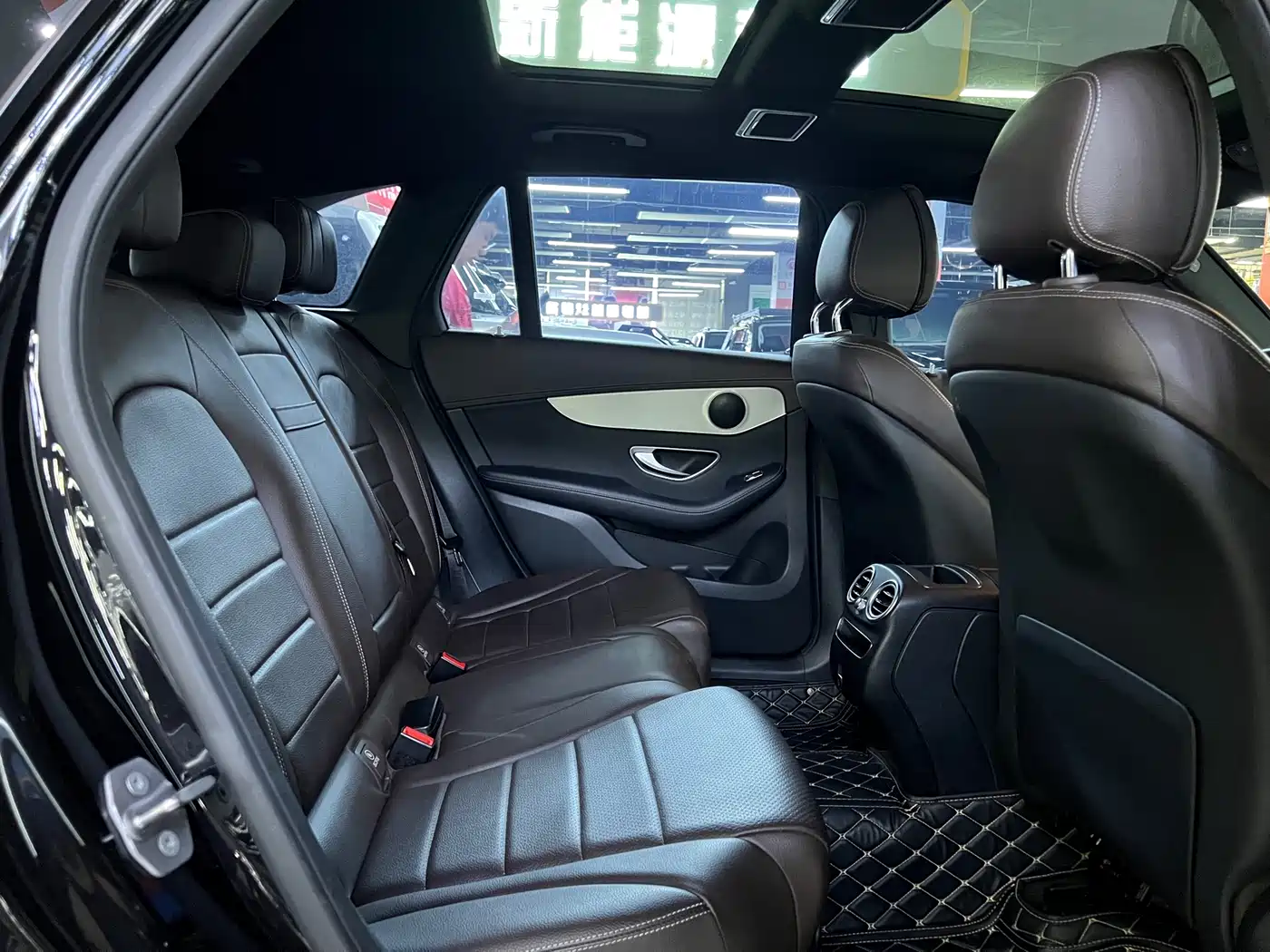 Mercedes-Benz GLC 2022 Model GLC 260 L 4MATIC Dynamic Edition фото 8
