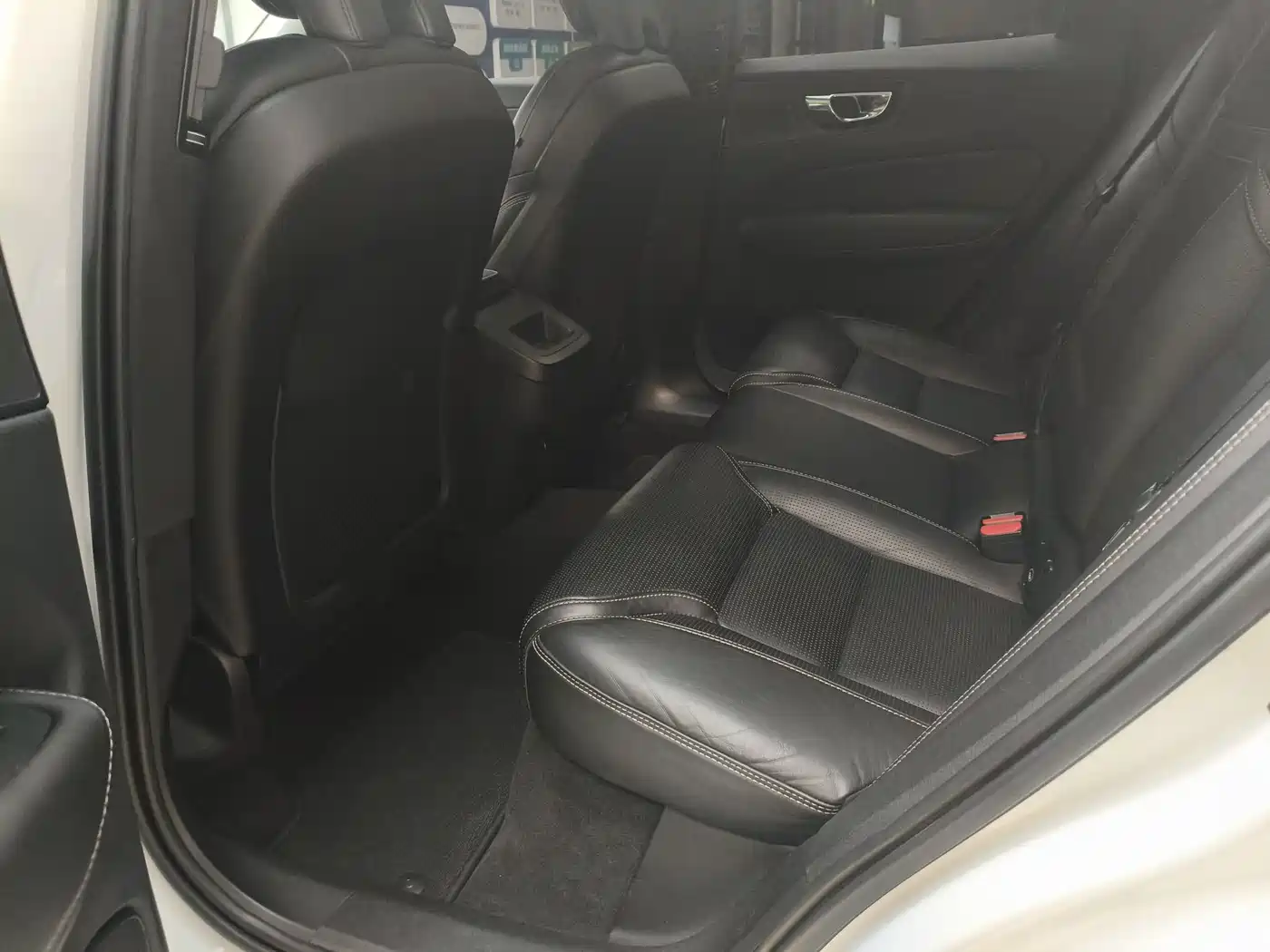 Фото 21 - Volvo XC60