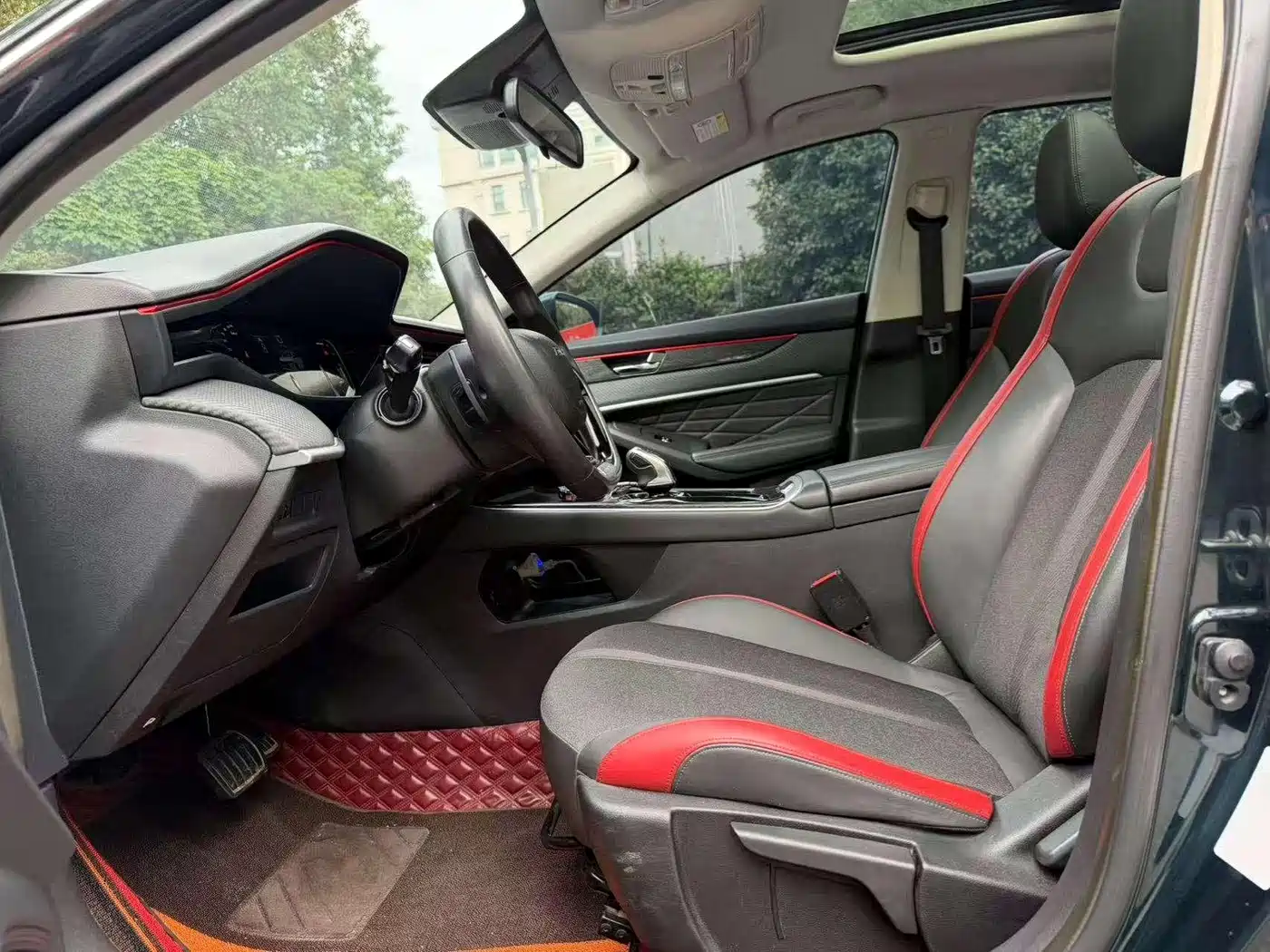 DONGFENG YI HYUN MAX