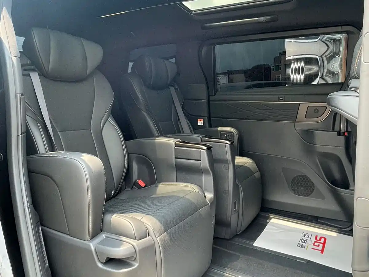 Toyota Alphard 2025 Hybrid 2.5L Prestige Gold Edition фото 14