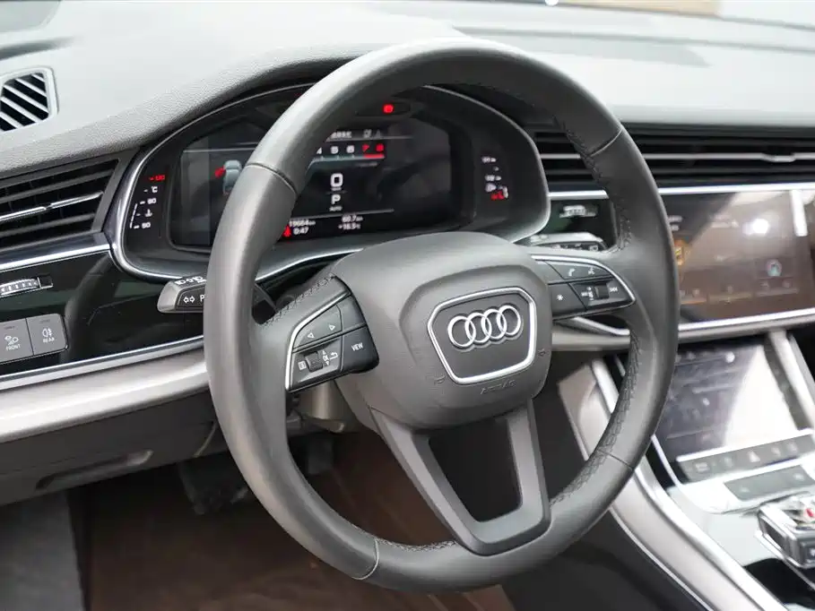 Audi Q7 2023 45 TFSI quattro S line Sport фото 7