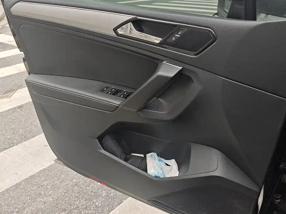 Volkswagen Tiguan L 2021 330TSI Automatic 2WD Smart фото 7