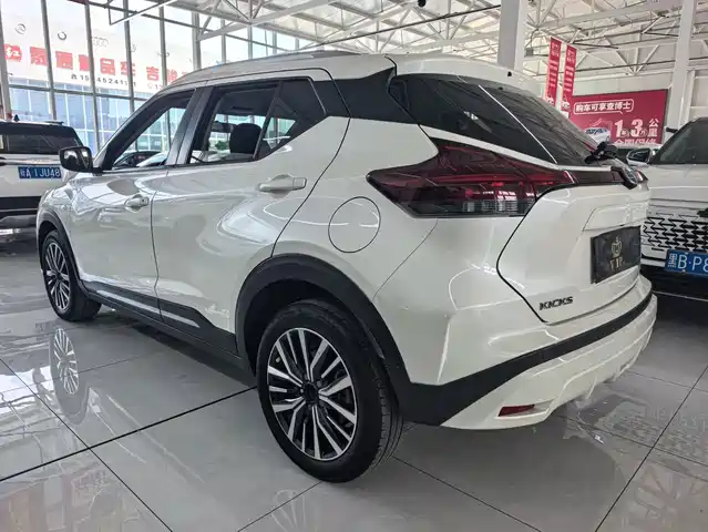 Nissan Kicks 2022 1.5L CVT XV Luxury Edition — фото 4
