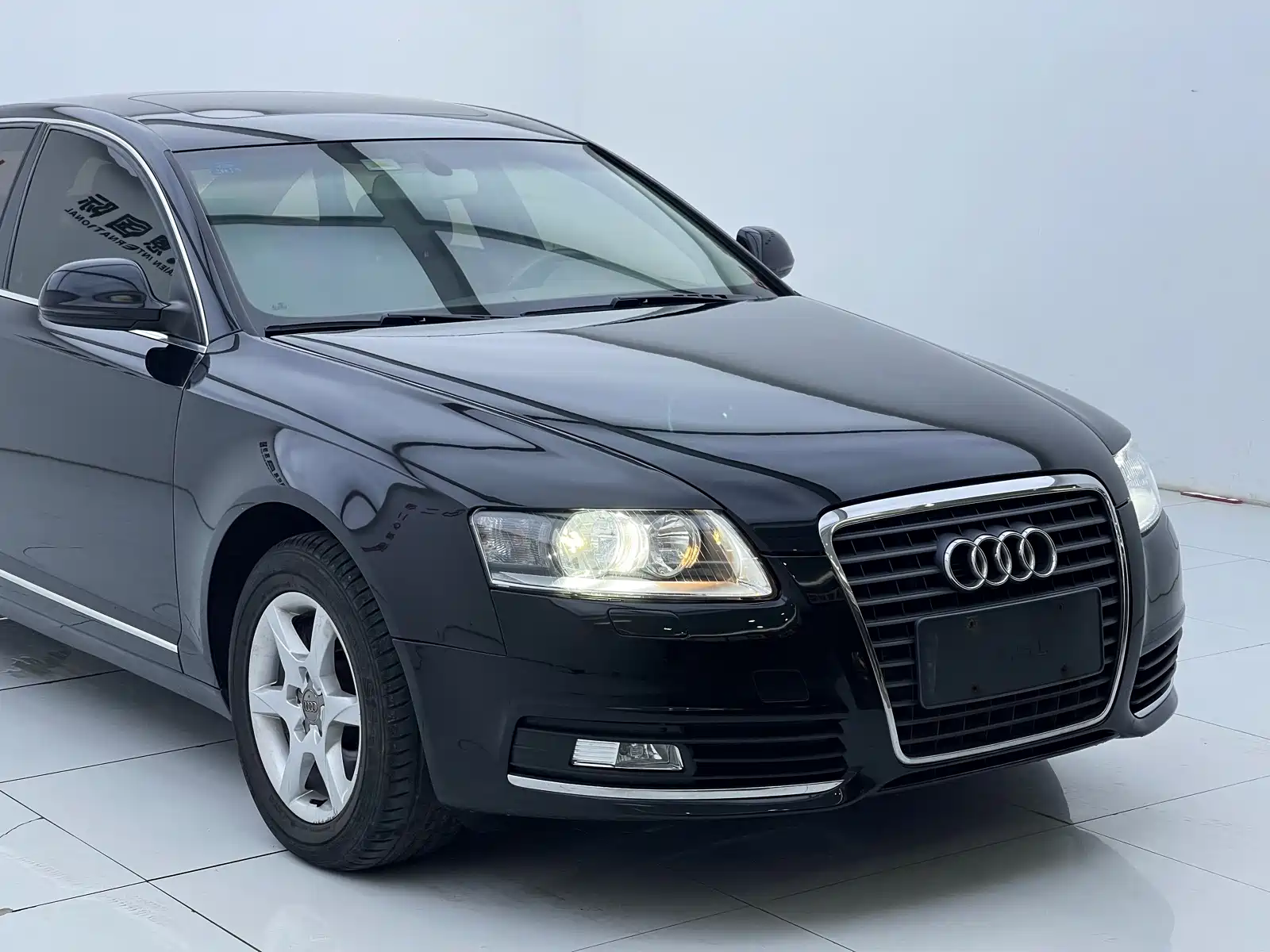 Фото 8 - Audi A6L