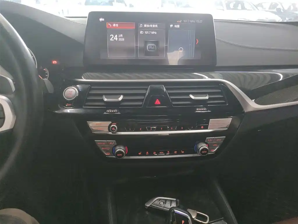 BMW 5 Series 2018 Facelift 530Li Leading M Sport Package фото 13