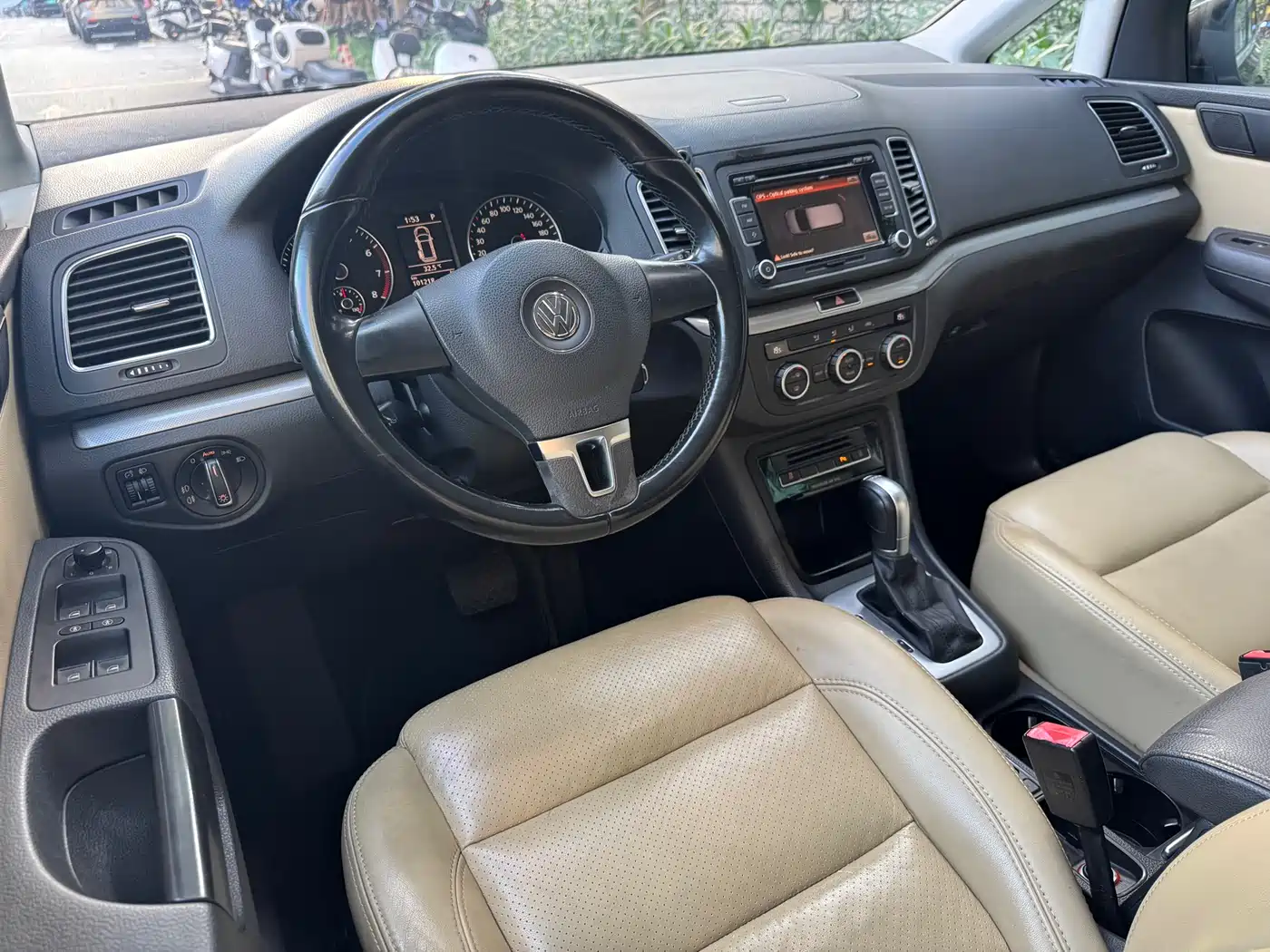 Volkswagen Sharan 2013 1.8TSI Standard фото 8