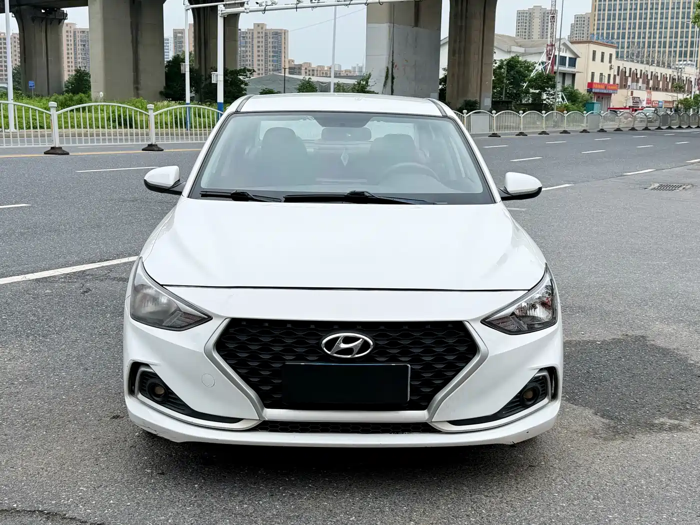 Hyundai Elantra 2020 1.6L Auto GL Pleasing Edition фото 2