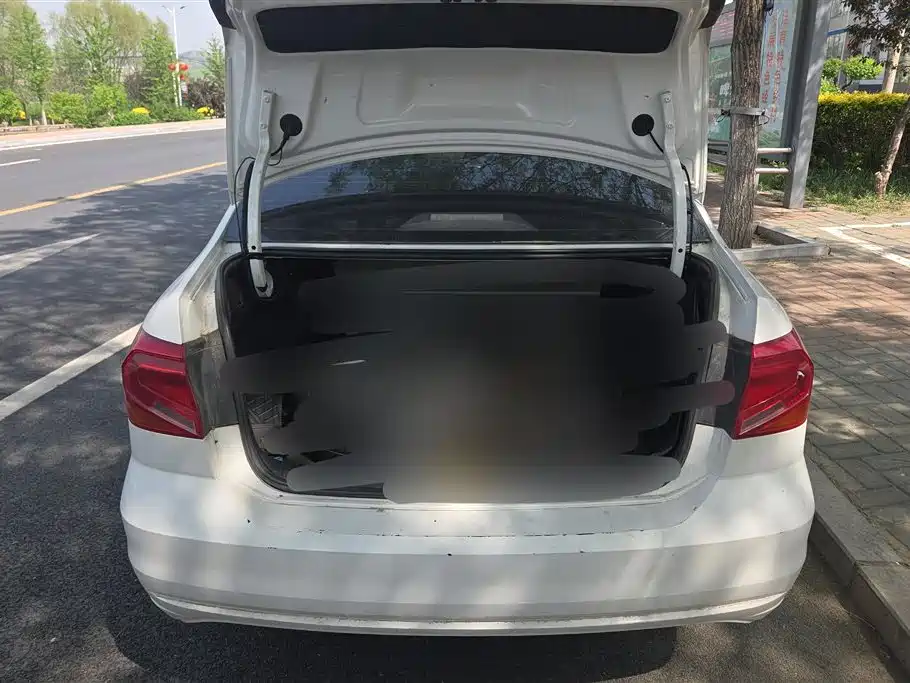 Volkswagen Jetta 2017 1.5L Manual Fashion фото 4
