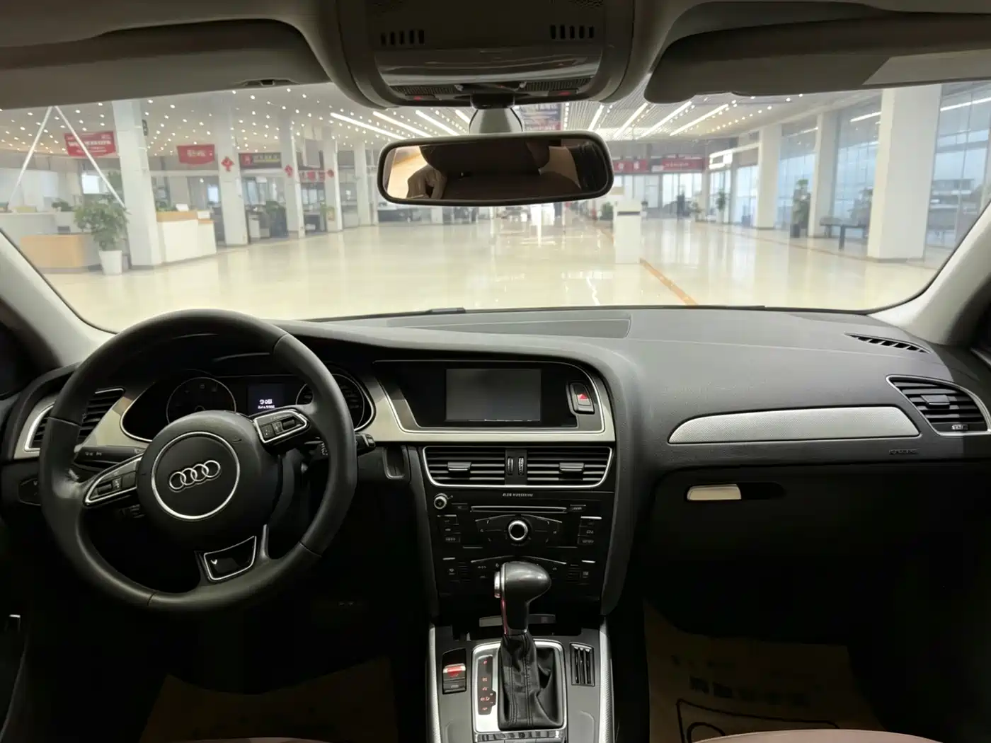 Audi A4L 2013 35 TFSI Automatic Standard фото 11