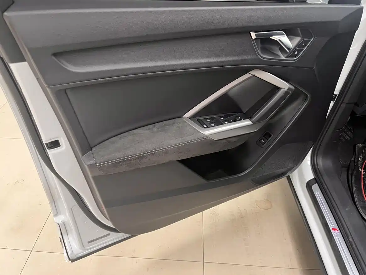 Audi Q3 2021 35 TFSI Fashion Sport фото 8