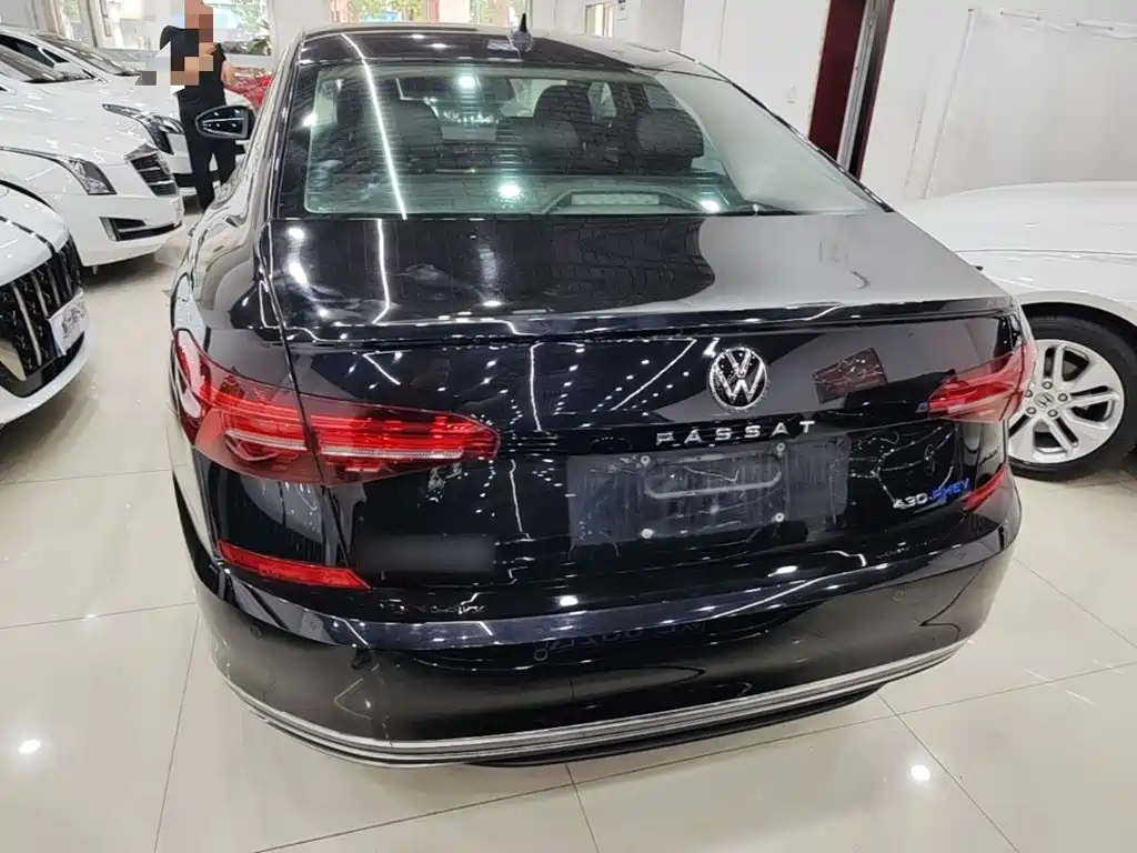 VOLKSWAGEN PASSAT NEW ENERGY