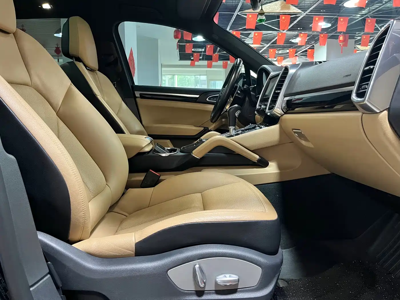 Porsche Cayenne 2015 Cayenne 3.0T фото 12