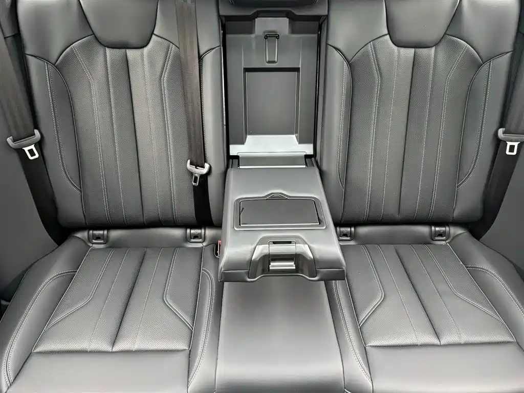 Audi Q5L 2024 Model 45 TFSI Luxury Dynamic фото 8