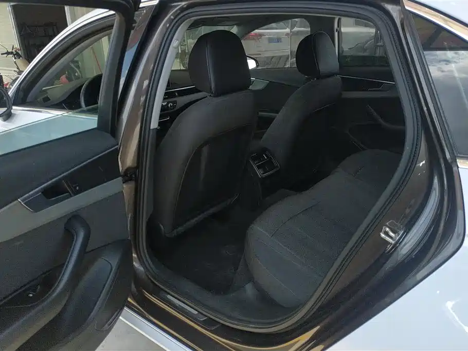 Audi A4L 2017 40 TFSI Progressive фото 11