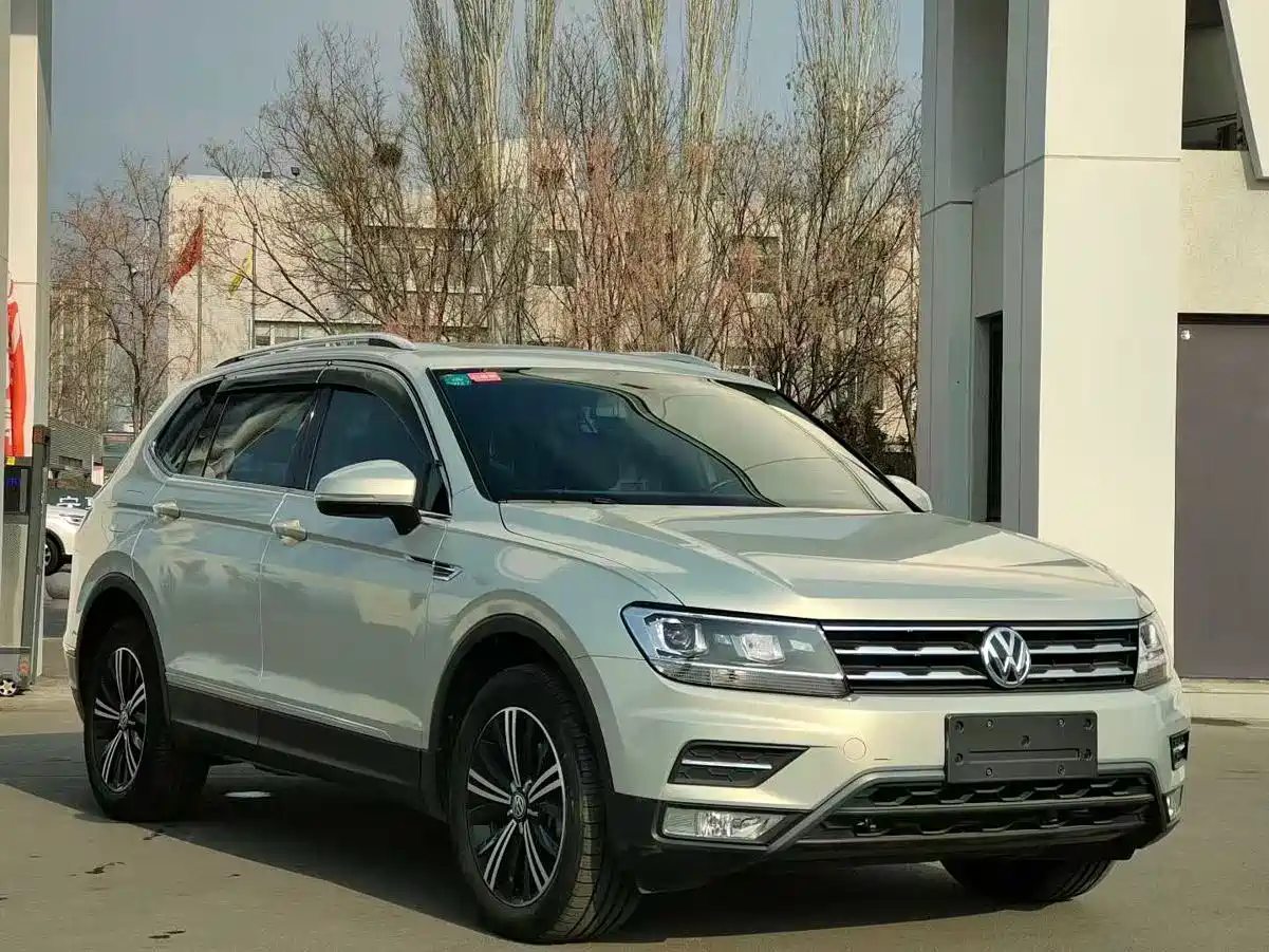 Volkswagen Tiguan L 2019 330TSI Automatic 2WD Panorama Comfort Edition China VI фото 3
