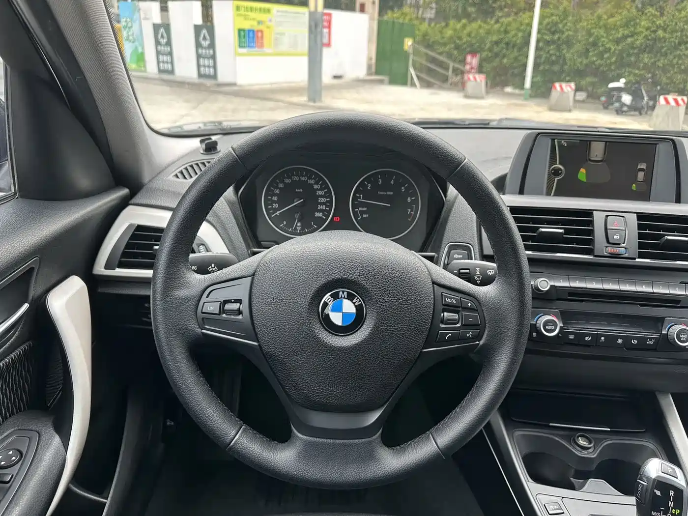 BMW 1 Series (Import) 2013 Facelift 118i Leading Model фото 13