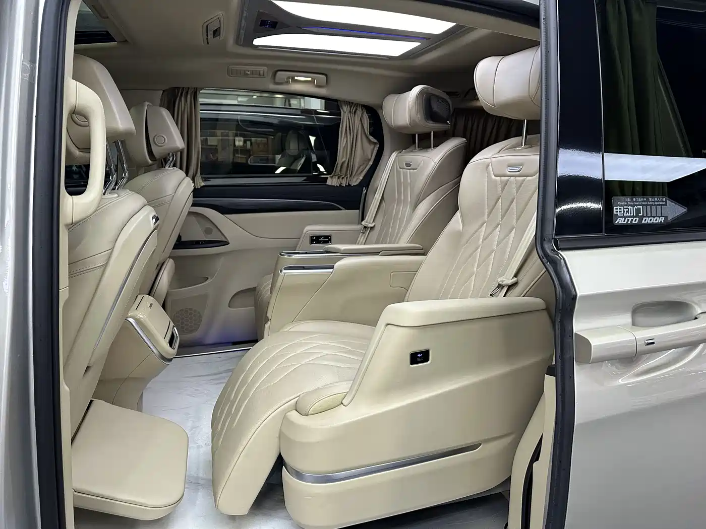 Buick GL8 2023 ES Landmaster Exclusive фото 9