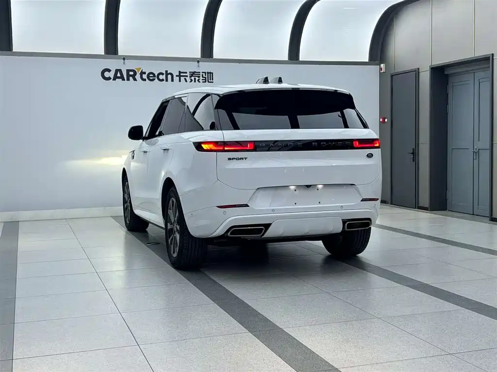 Land Rover Range Rover Sport 2023 400PS Dynamic SE фото 5