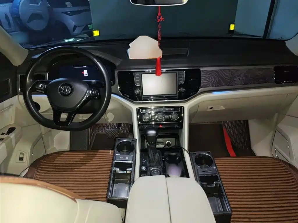 Volkswagen Teramont 2017 530 V6 4WD Flagship Edition фото 13
