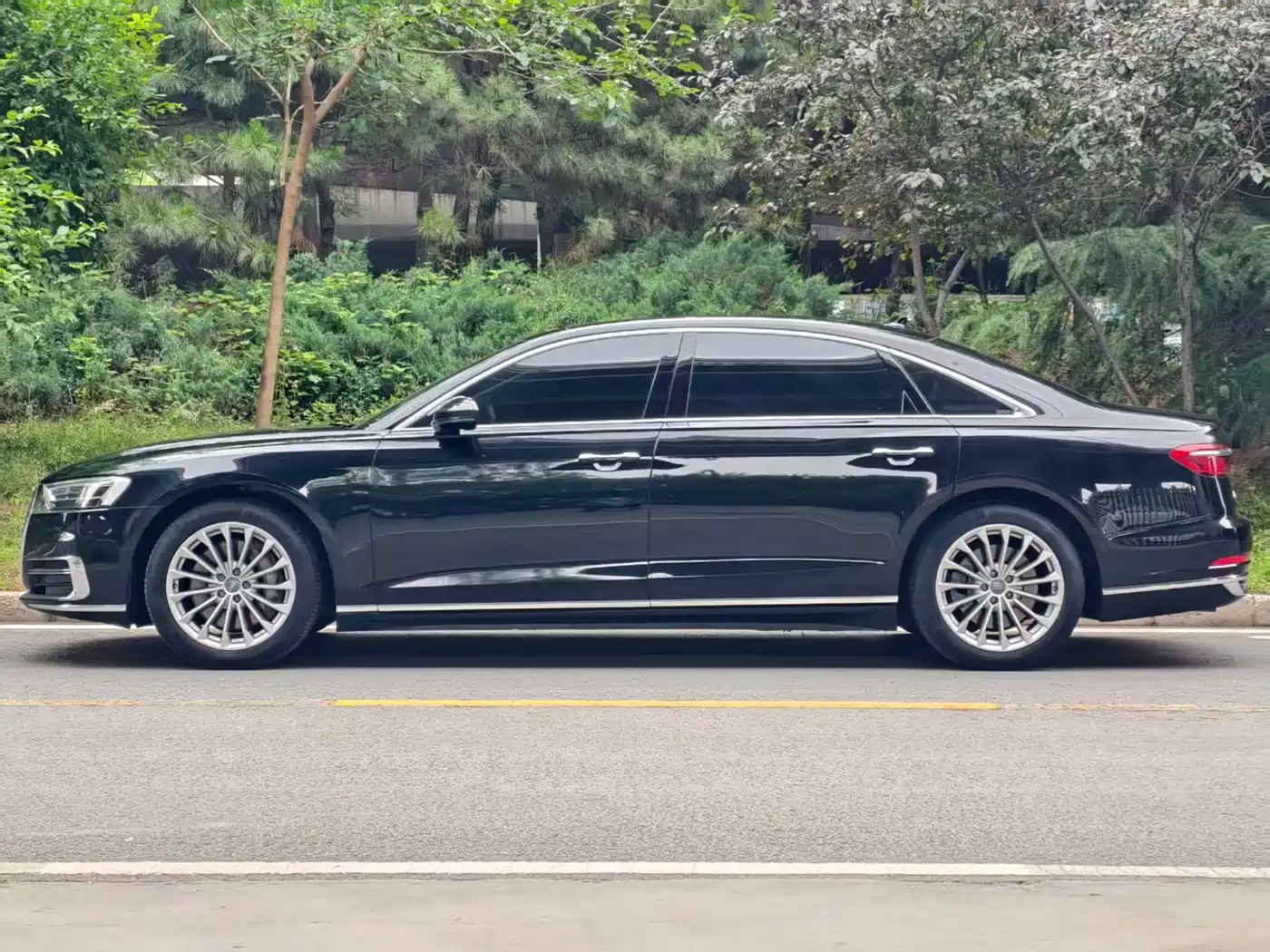 Audi A8 2018 A8L 55 TFSI quattro Launch Elite фото 2