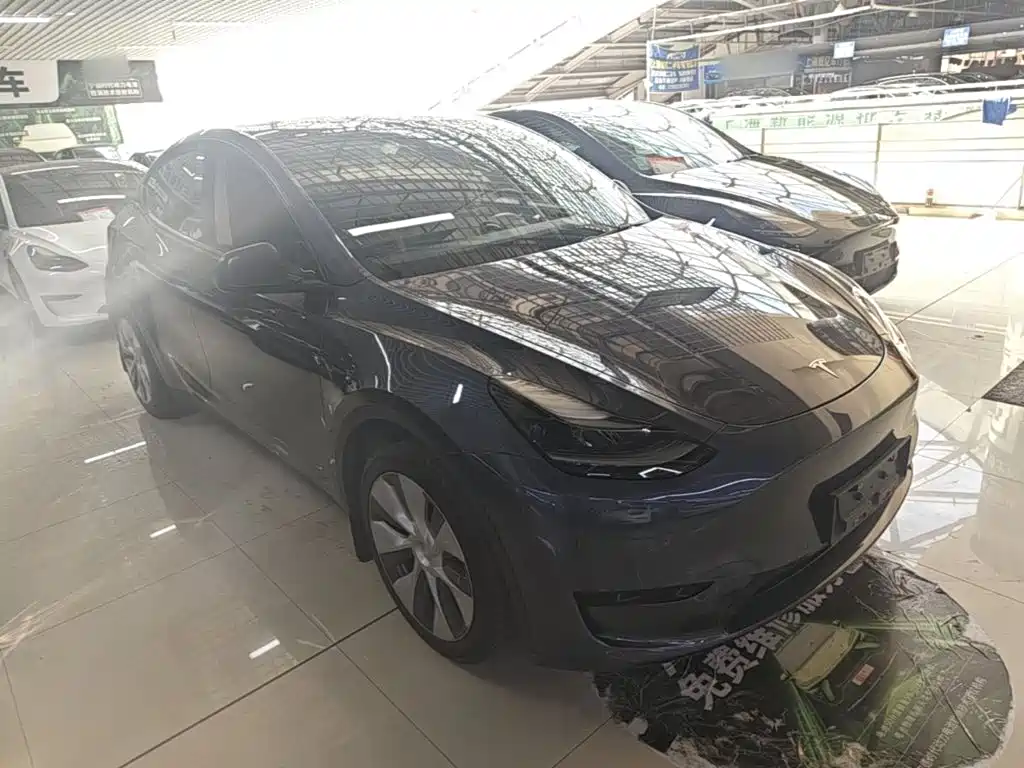 Фото 22 - Tesla Model Y