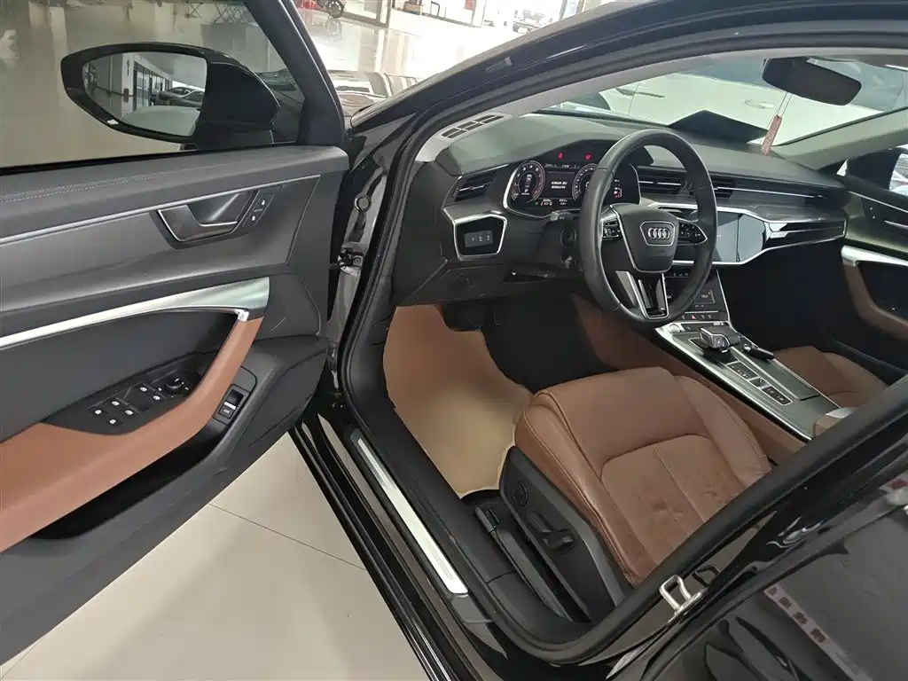 Audi A6L 2019 40 TFSI Luxury Elegance фото 12