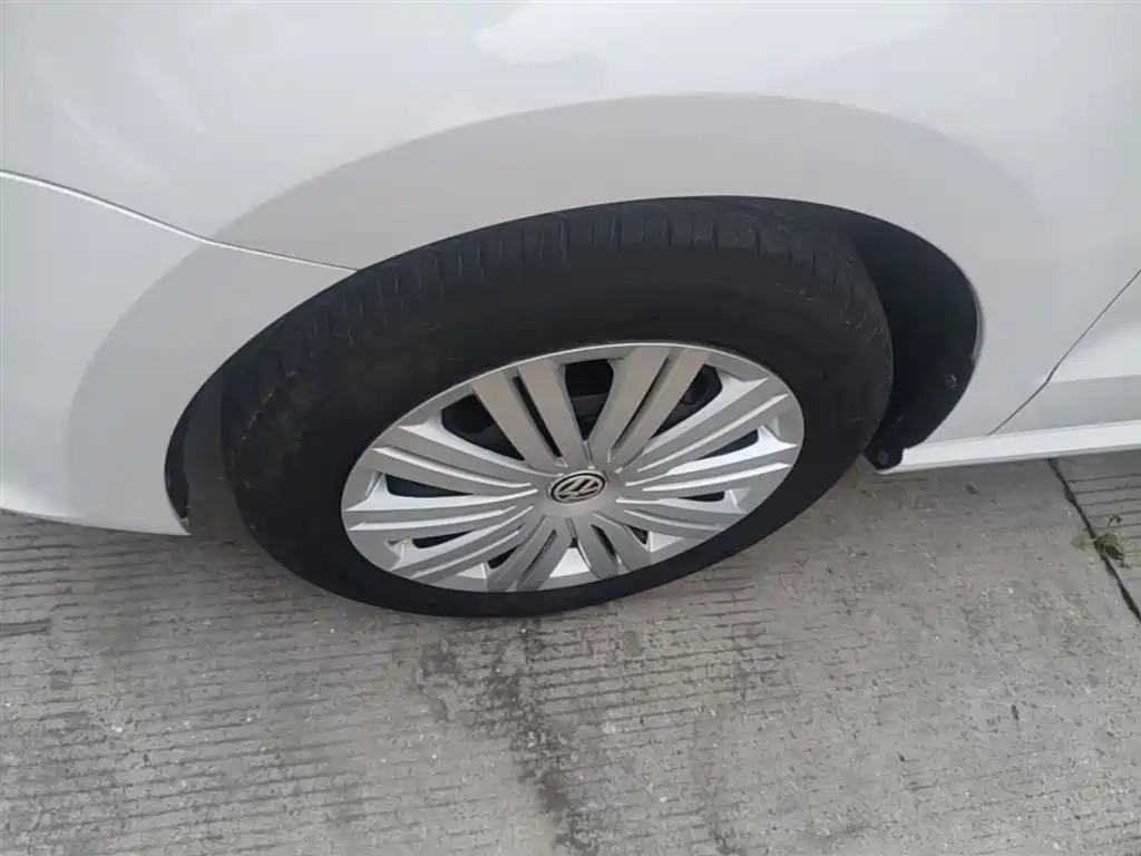 Volkswagen Polo 2016 1.6L Automatic Comfort фото 23