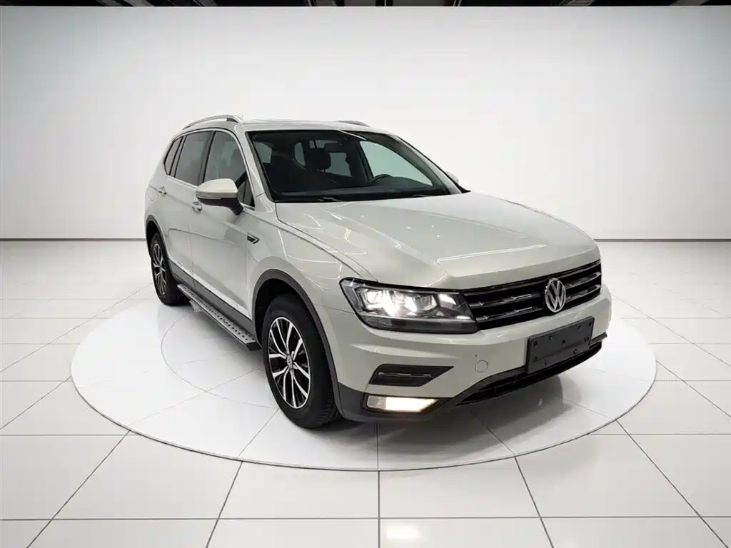 Volkswagen Tiguan L 2018 330TSI Automatic 2WD Luxury Edition фото 4