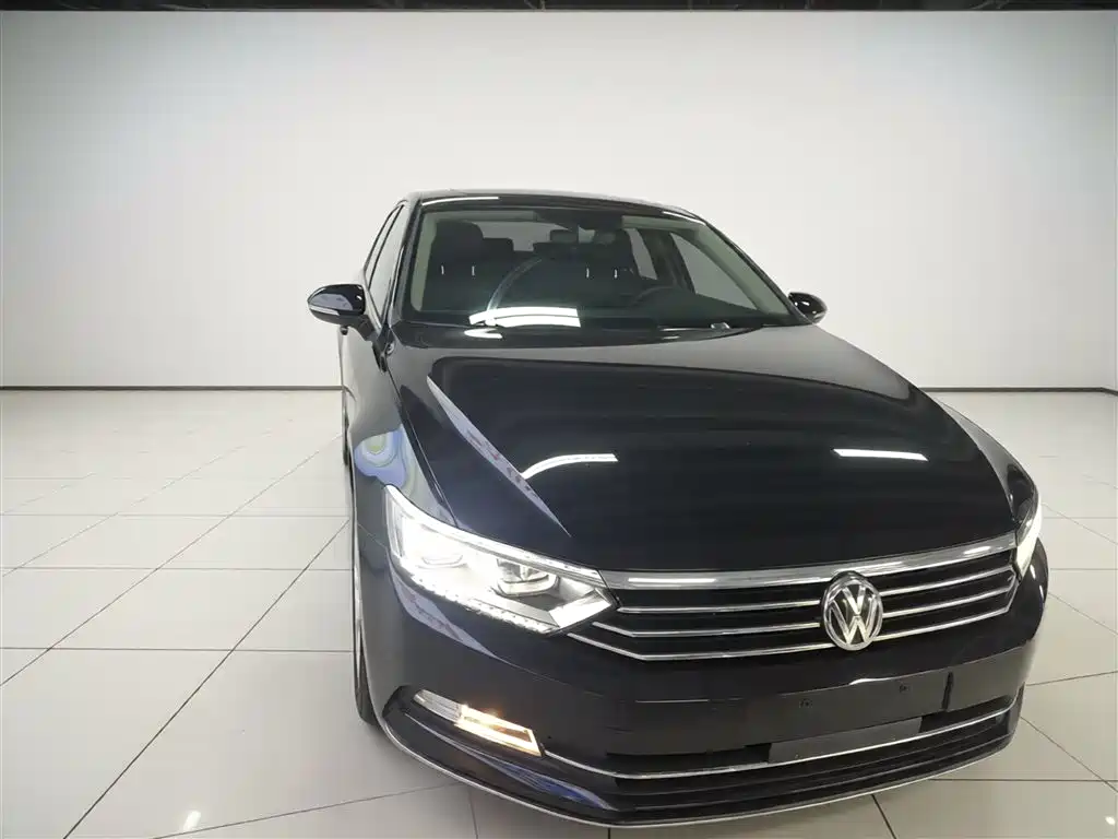 Volkswagen Magotan 2018 Facelift 330TSI DSG Luxury фото 3
