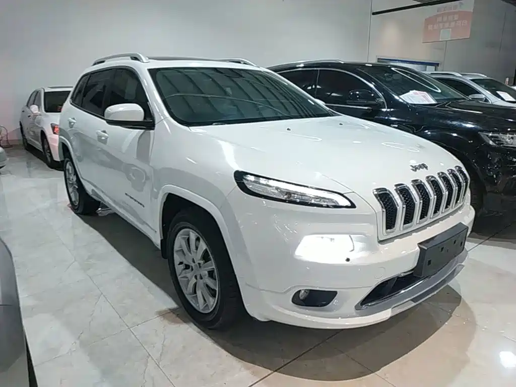 Jeep Cherokee 2018 2017 2.4L Professional Smart Edition