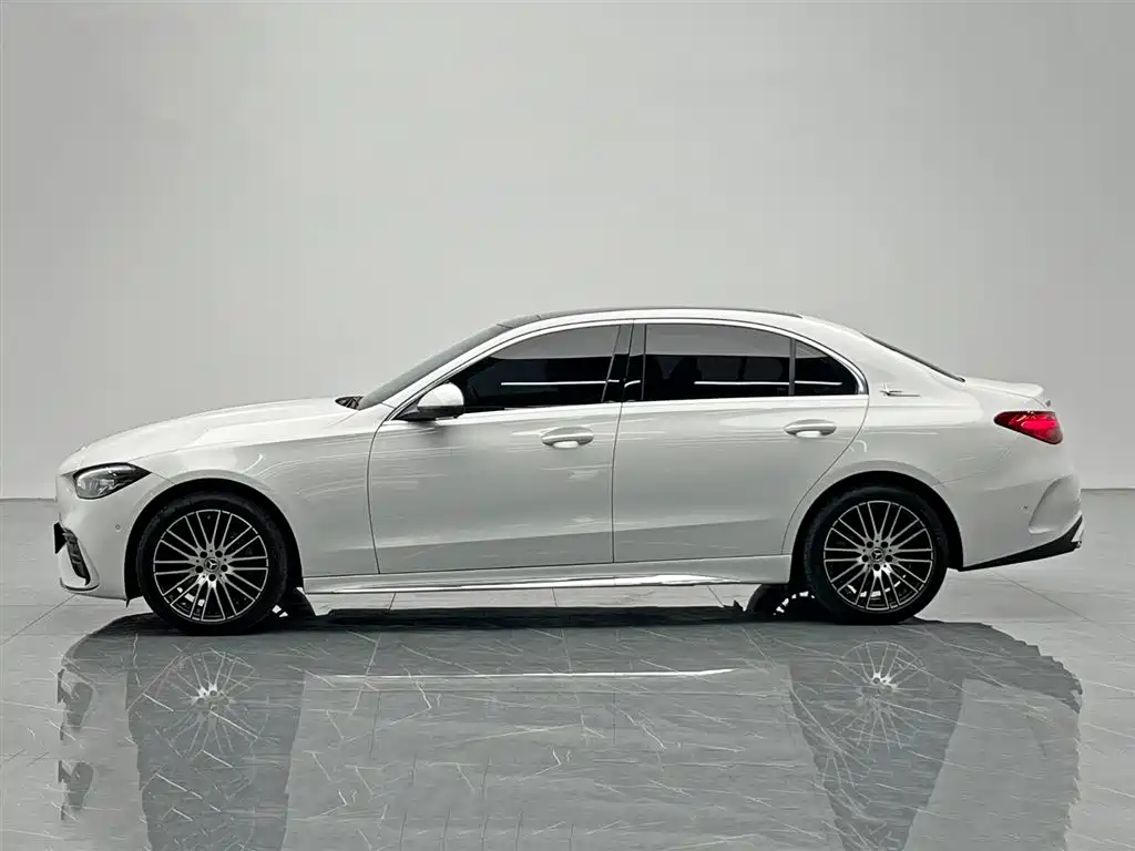 Mercedes-Benz C-Class 2023 Facelift C 260 L Sport Edition фото 3