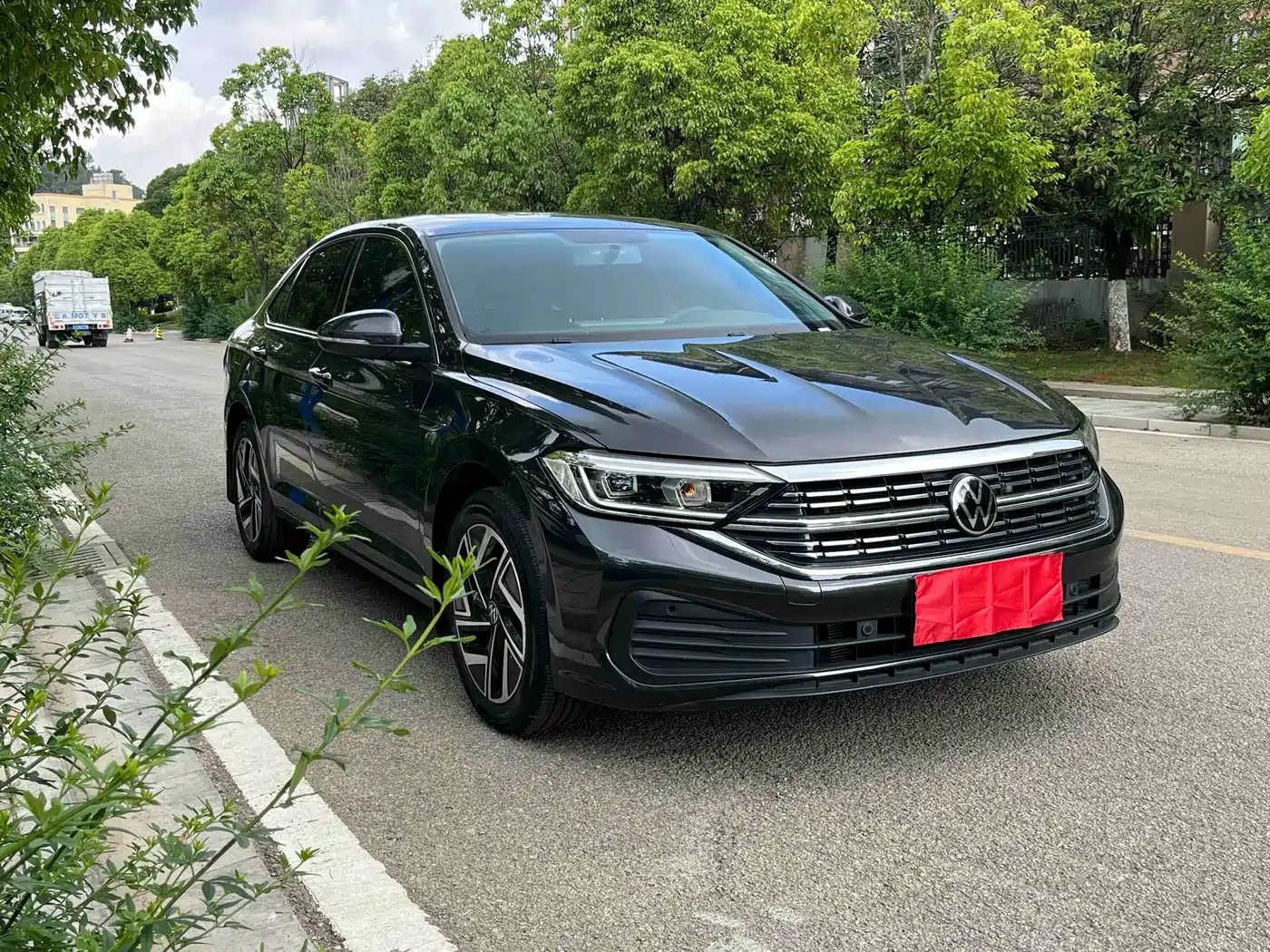 Volkswagen Sagitar 2025 300TSI DSG Surpass Edition фото 3