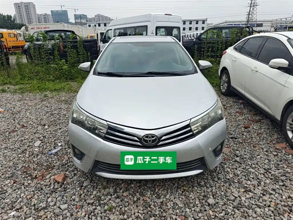 Toyota Corolla 2014 1.6L CVT GL-i Leather Edition фото 3
