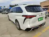 Photo 5 - Toyota Sienna