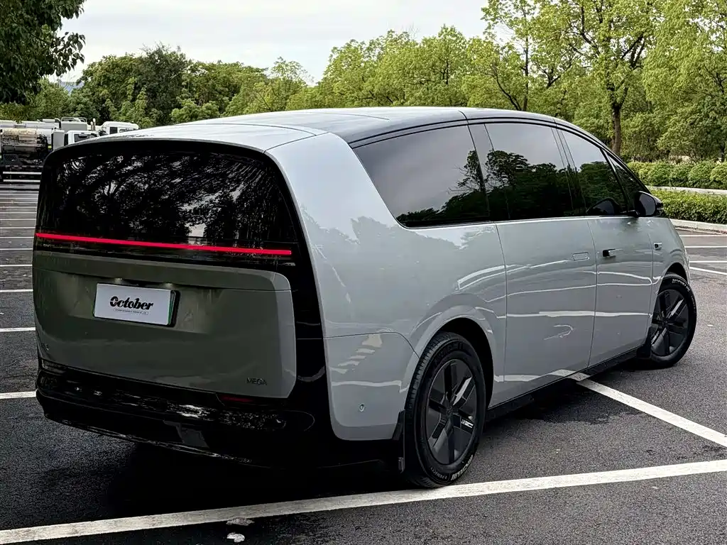 Li Auto MEGA 2024 2024 Ultra