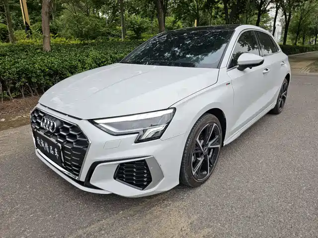Audi A3 2024 Model Sportback 35 TFSI Fashion Sport