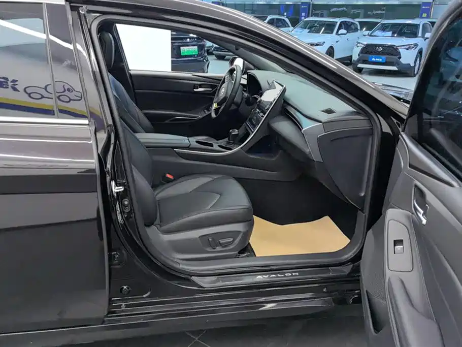 Toyota Avalon 2019 2.0L XLE Premium Edition (China VI) фото 8