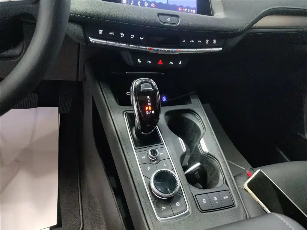 Cadillac XT4 2022 28T FWD Luxury фото 14