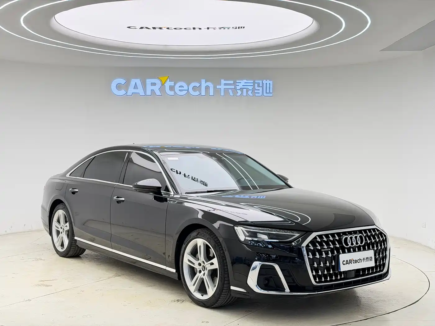 Audi A8 2023 A8L 50 TFSI quattro Exclusive фото 3