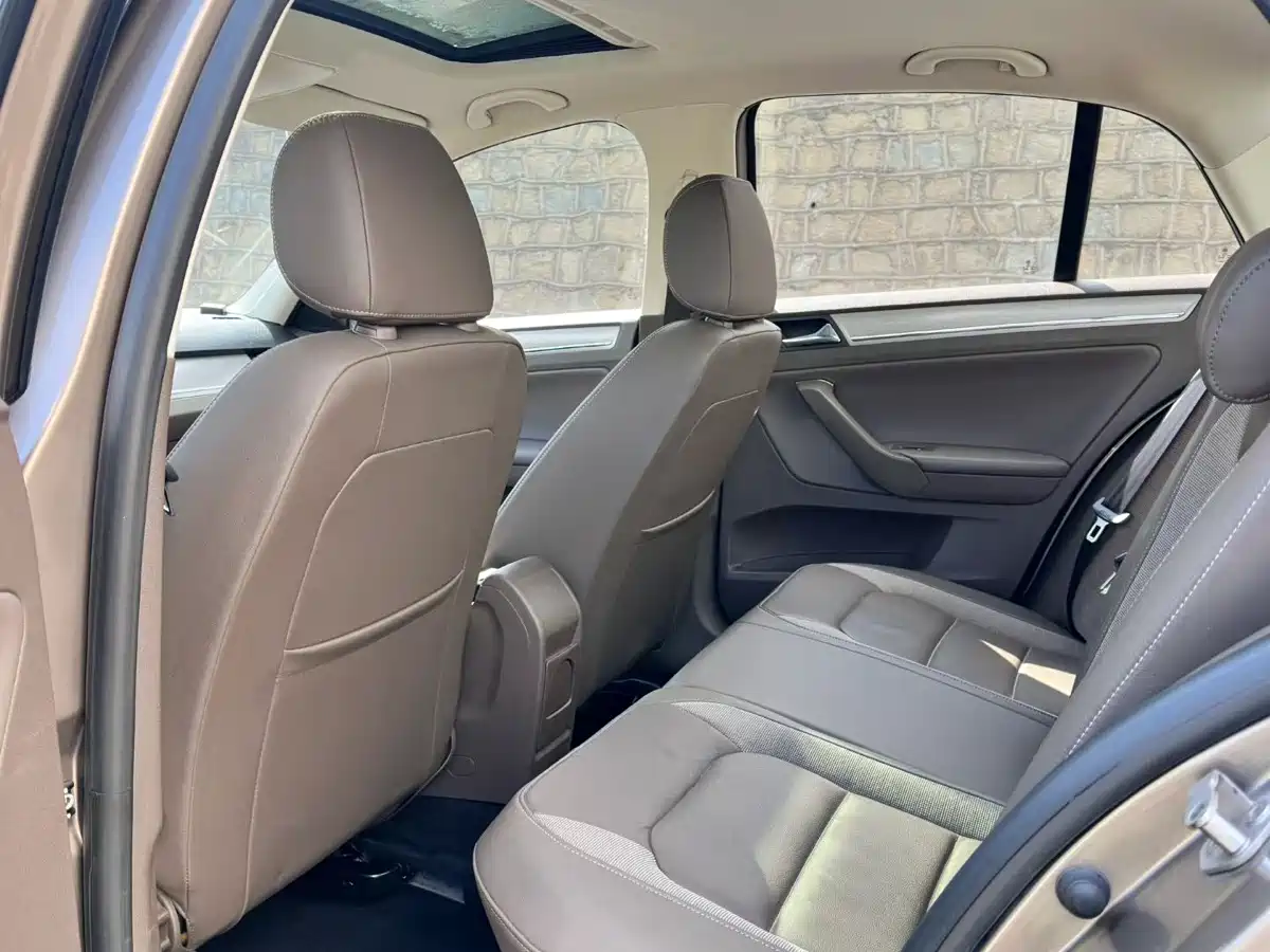 Volkswagen Bora 2015 Quality Edition 1.6L Automatic Comfort фото 6