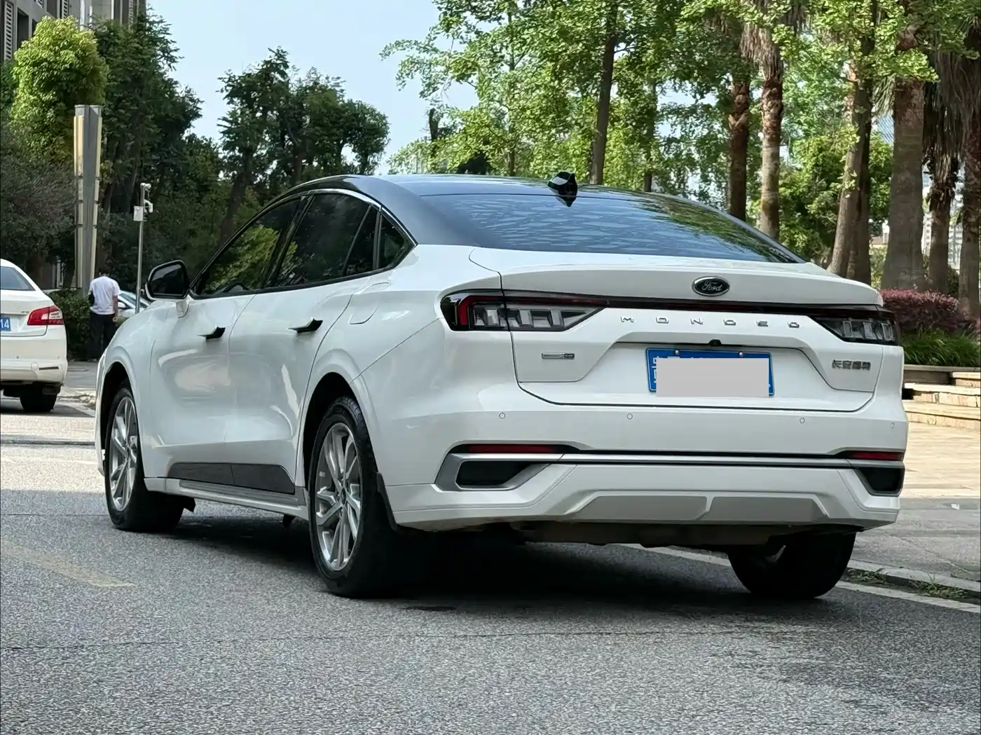 FORD MONDEO