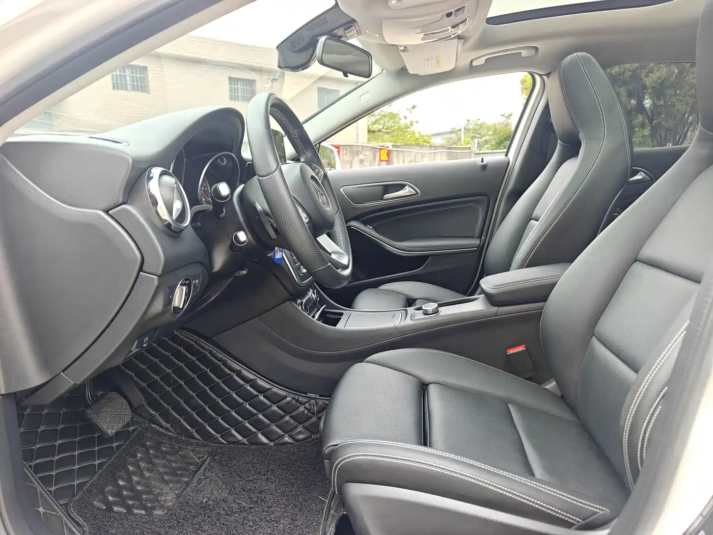 Mercedes-Benz GLA 2017 GLA 200 Dynamic фото 5