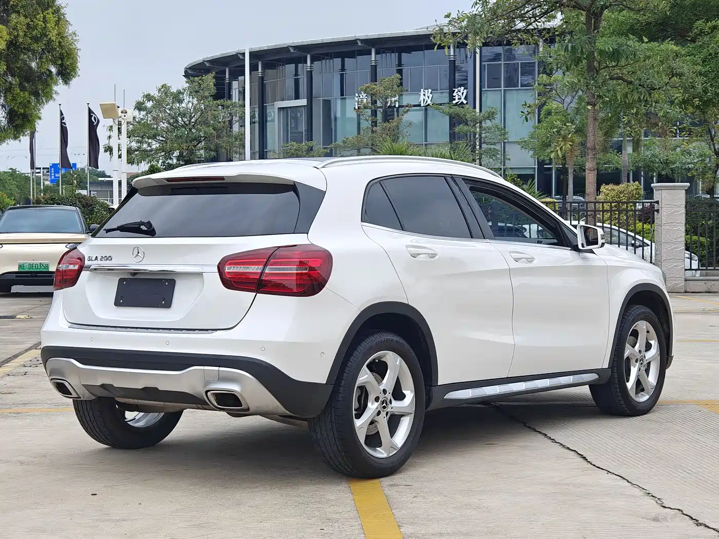 Mercedes-Benz GLA 2017 GLA 200 Dynamic фото 15