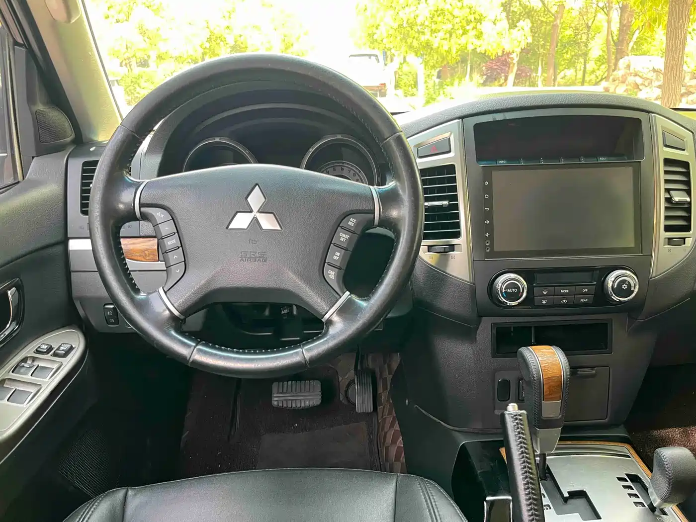 Mitsubishi Pajero (Import) 2019 3.0L Auto Standard Version фото 22