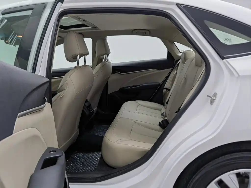 Фото 15 - Buick Excelle