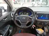 Photo 6 - Hyundai Verna