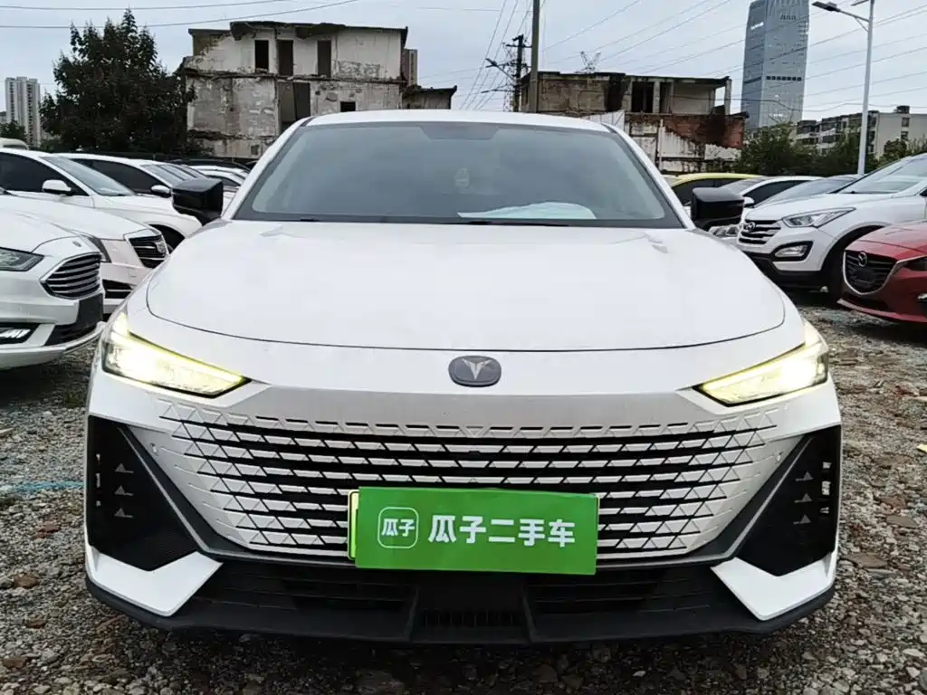 Changan UNI-V iDD 2023 2023 Smart Electric iDD 1.5T 113km Smart Fun Type (Rapid Edition)