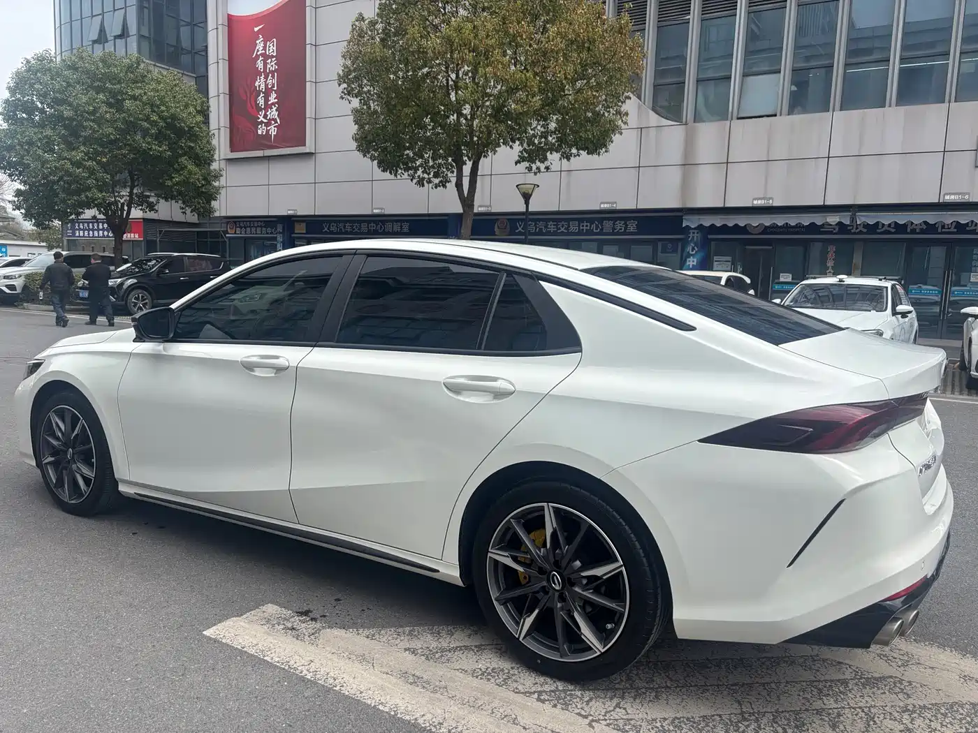 GAC Trumpchi Trumpchi Emkoo 2023 270T DCT J16 Edition фото 4