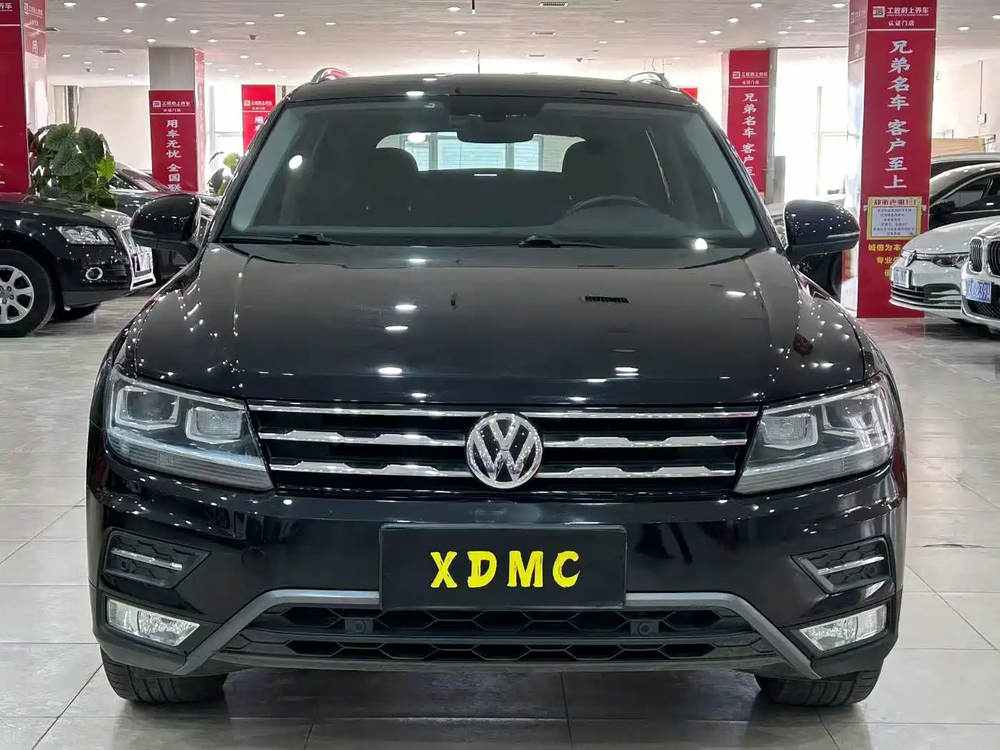 Volkswagen Tiguan L 2019 330TSI Automatic 2WD Smart Luxury Edition China VI фото 2