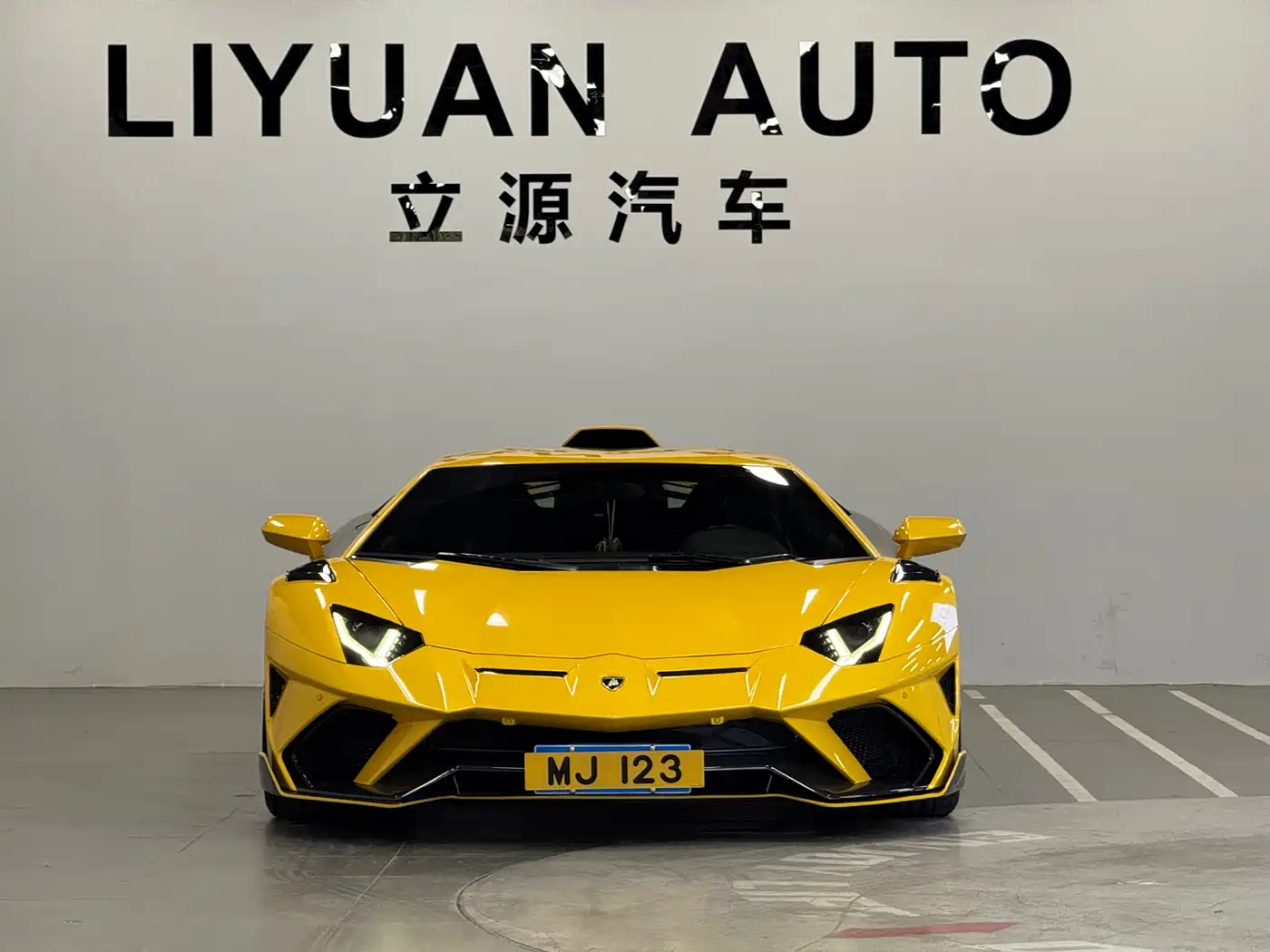 Lamborghini Aventador 2011 LP 700-4